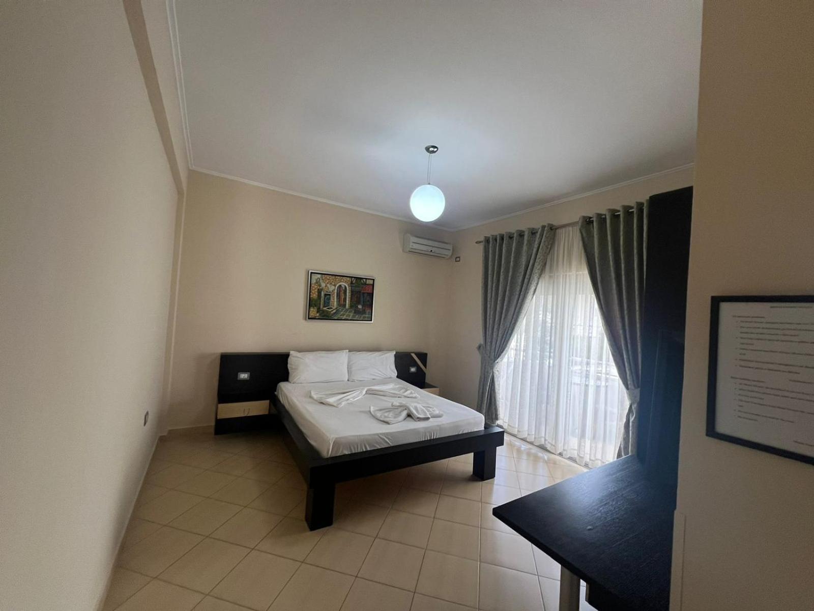 La Luna Hotel Ksamil Exteriér fotografie